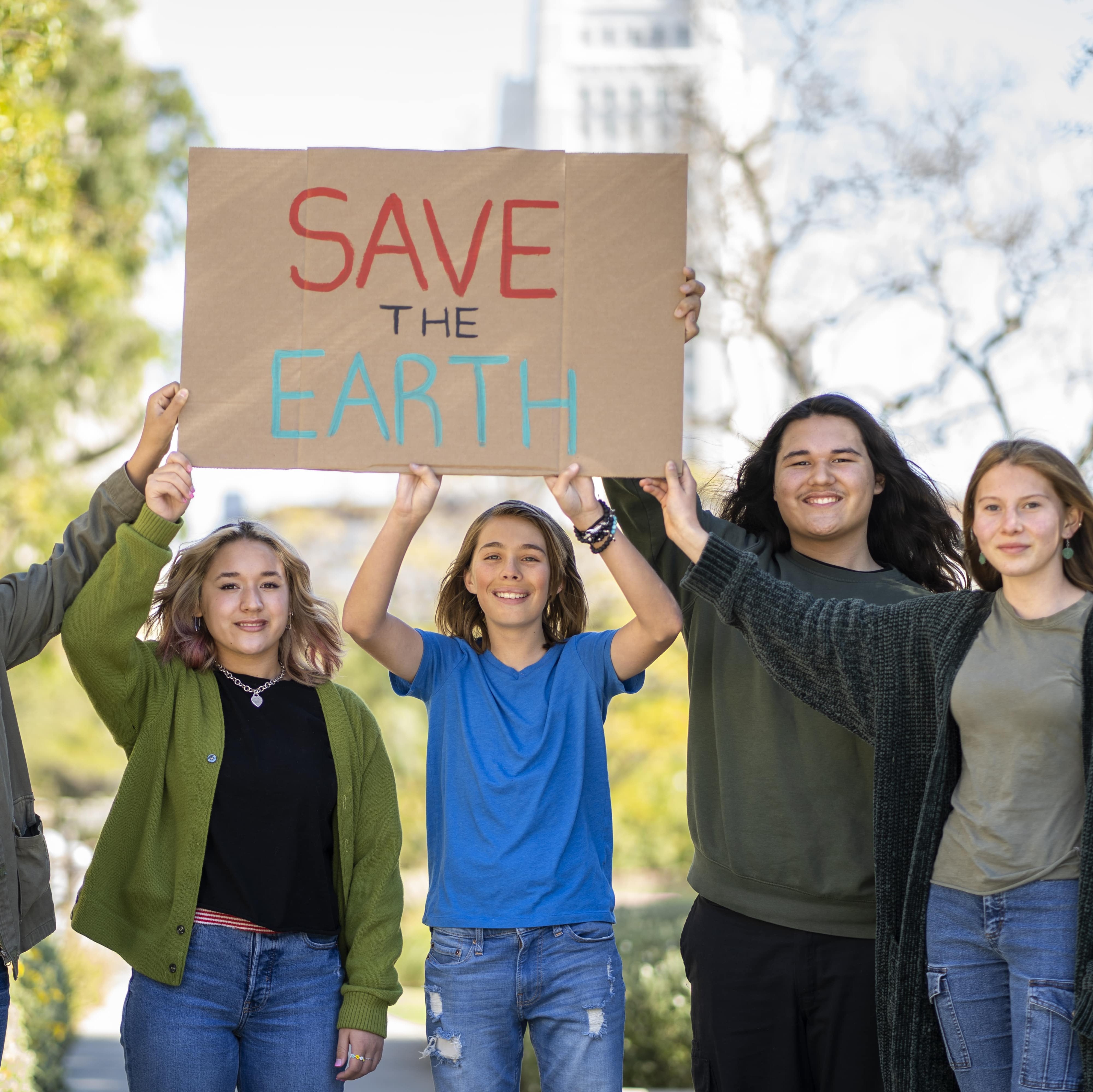 Jugendliche demonstrieren für das Klima