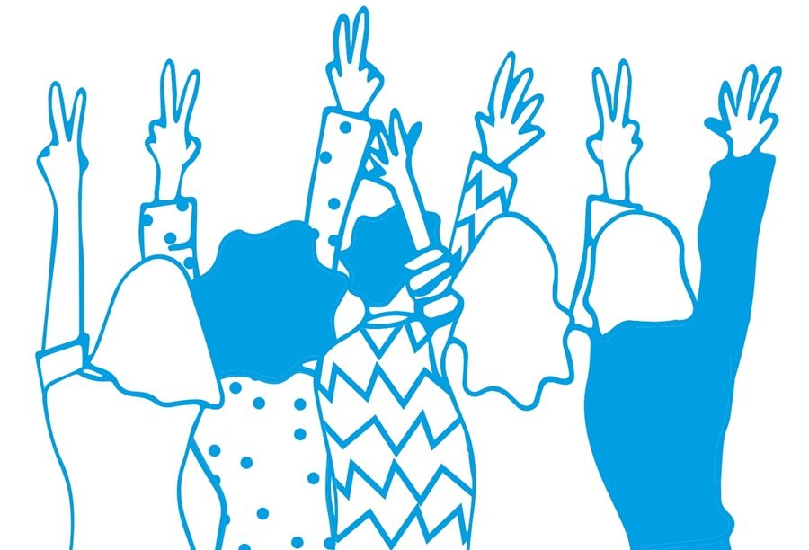 Weisser Ring Demokratie und Werte; Menschen zeigen mit Fingern das Peace Zeichen