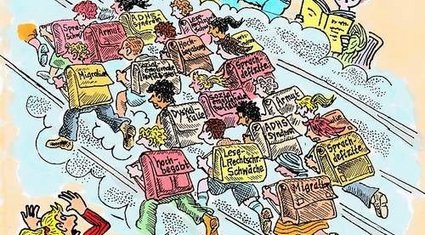 Schulkinder mit Schildern laufen durch Lehrkräfte