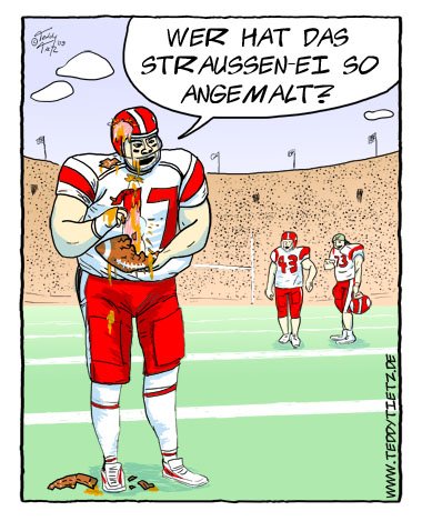 Footballer hat ein kaputtes Ei in Footballoptik im Arm