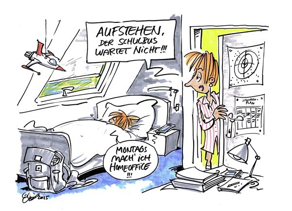 Kind liegt noch im Bett 