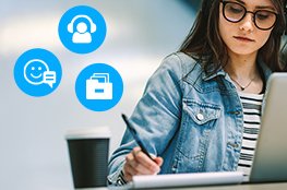 WebWeaver® School Mädchen arbeitet digital, Kommunikationsicons um sie herum