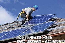 Installation einer Dachsolaranlage