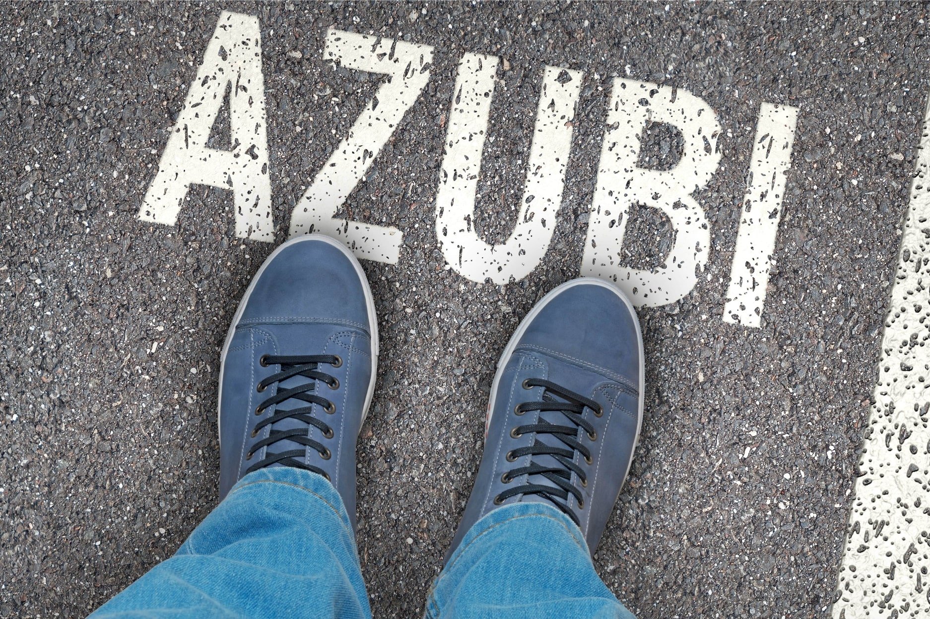 Schuhe die neben dem Wort "Azubi" stehen