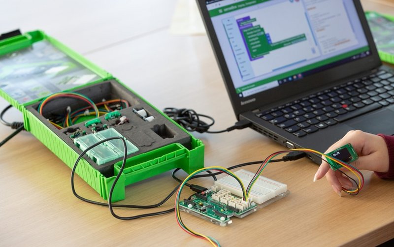 an PC angeschlossene Platine 