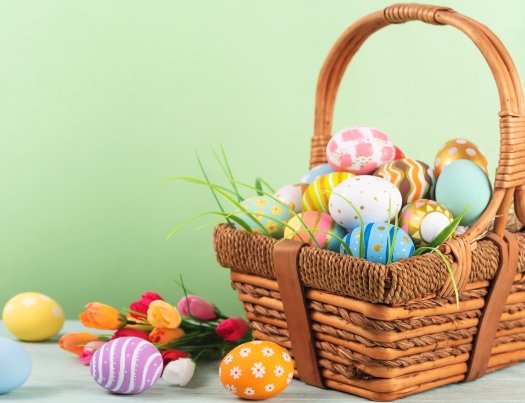 Ostereier im Korb
