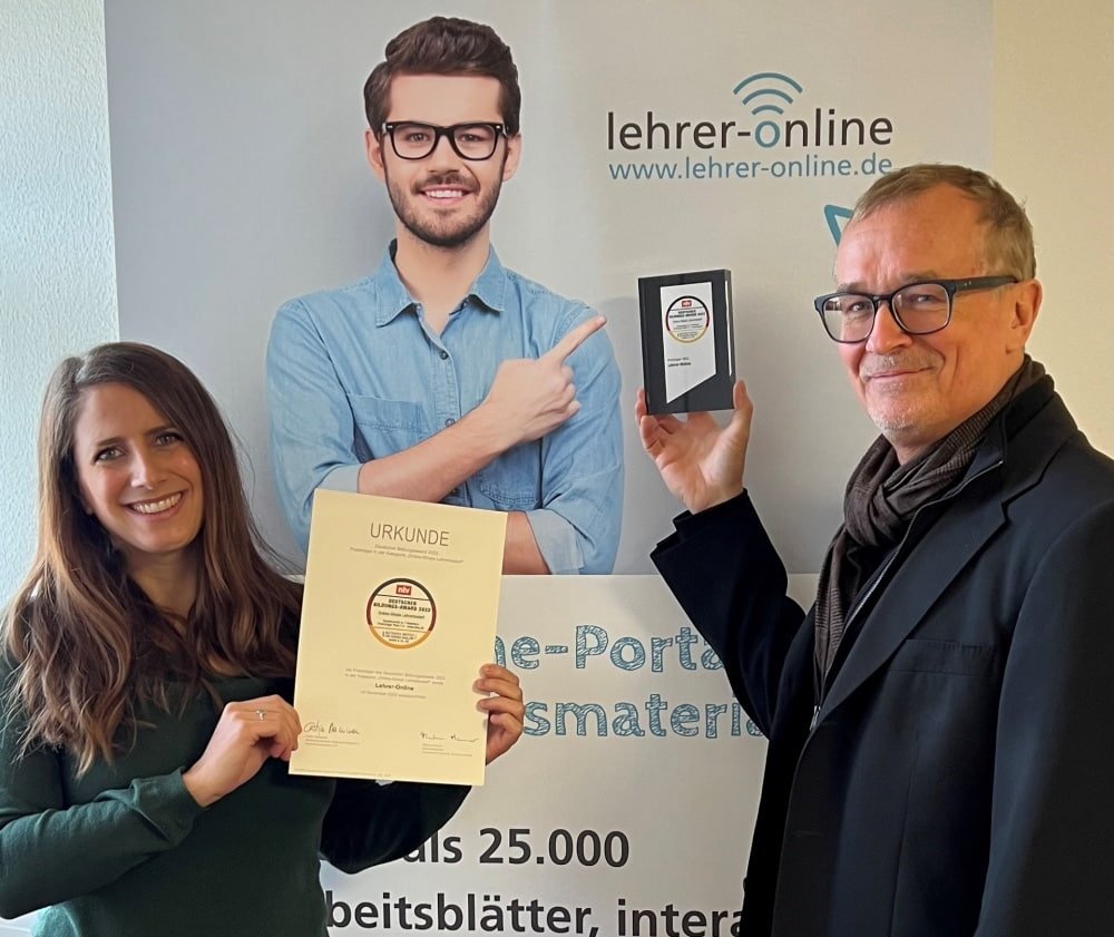Dr. Silvie Kruse und Michael Jäger Dr. Silvie Kruse (Bereichsleitung Lehrer-Online) und Michael Jäger (Geschäftsführer Eduversum GmbH) freuen sich über die Auszeichnung von Lehrer-Online mit dem Deutschen Bildungs-Award 2022.