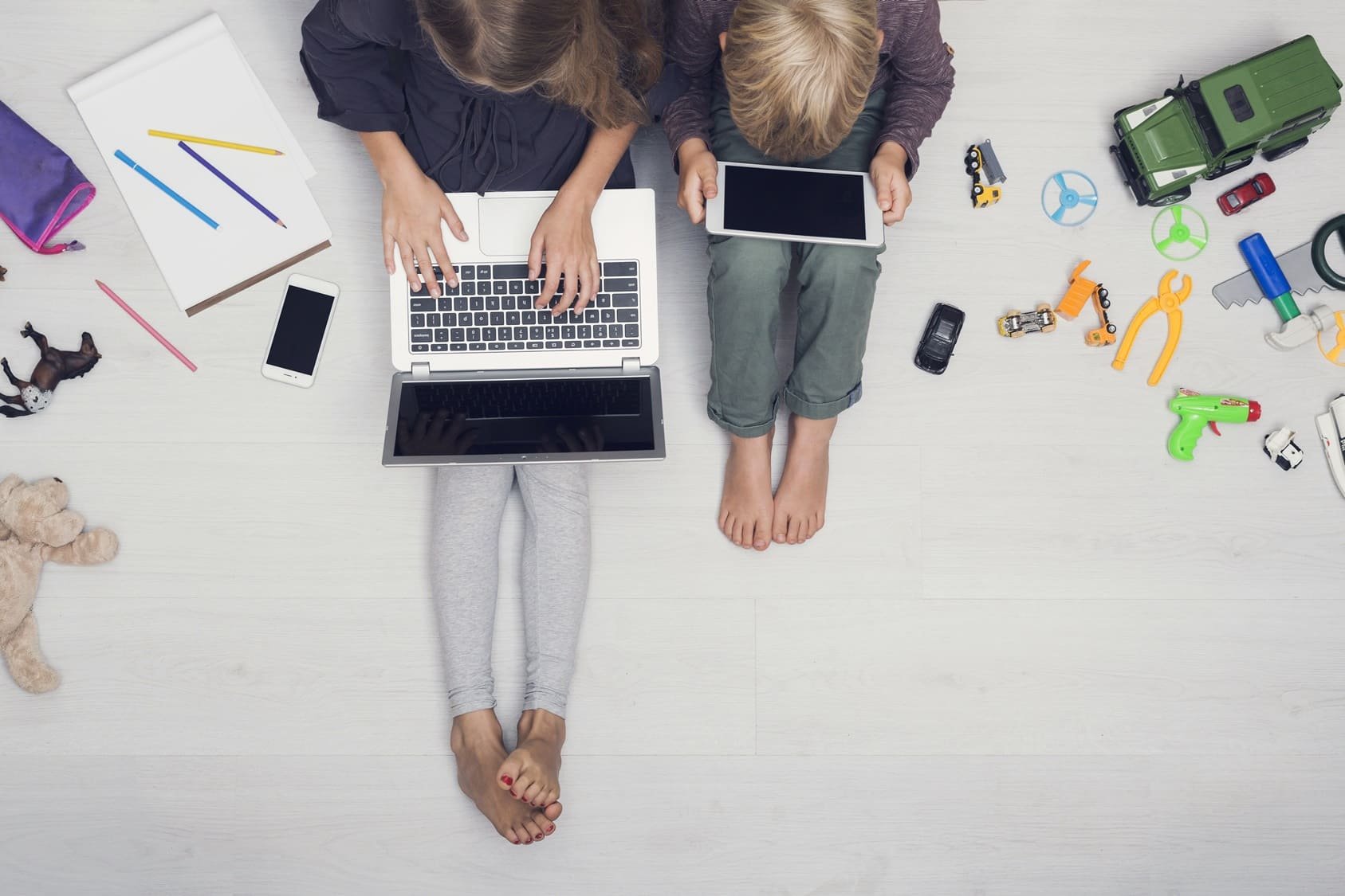 Kinder am Laptop