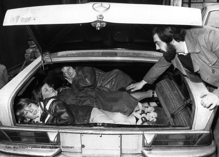 Rübermachen: Deutsch-deutsche Migration und Flucht in den Westen Alfine Fuad zeigt, wie vor einigen Tagen seine zukünftige Familie nach Westberlin schmuggelte.