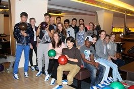 Schülerinnen und Schüler der Helene-Lange-Schule Wiesbaden UNESCO-Projektschule: Helene-Lange-Schule Wiesbaden