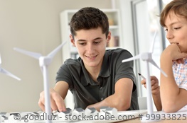 Ans Netz gegangen: Neues Spiel auf "Energie macht Schule" Schüler lernen im Unterricht Erneuerbare Energien kennen