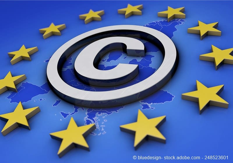 Copyright-Zeichen mit Europa-Sternen