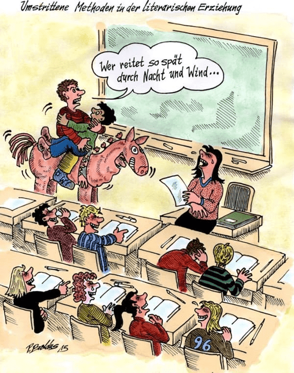 Schüler reiten gemeinsam auf einem Schwein. Lehrerin und Schulklasse lachen.