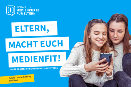 Kinder am Smartphone: Text im Bild: Eltern, macht euch medienfit!