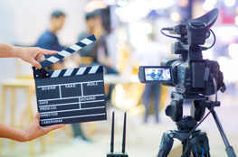 House of Smart Living Videoproduktion mit Kamera im Unterricht