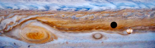 Jupiters Großer Roter Fleck; ein Mond verursacht eine Sonnenfinsternis; Aufnahme der Raumsonde Galileo