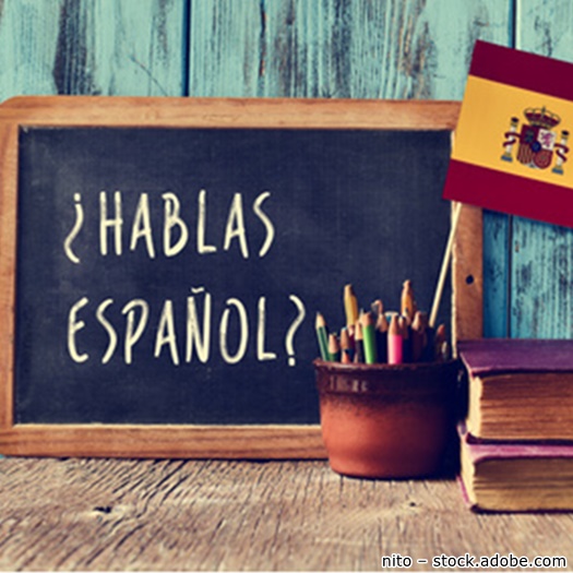 Schiefertafel mit Aufschrift: Hablas Espanol?